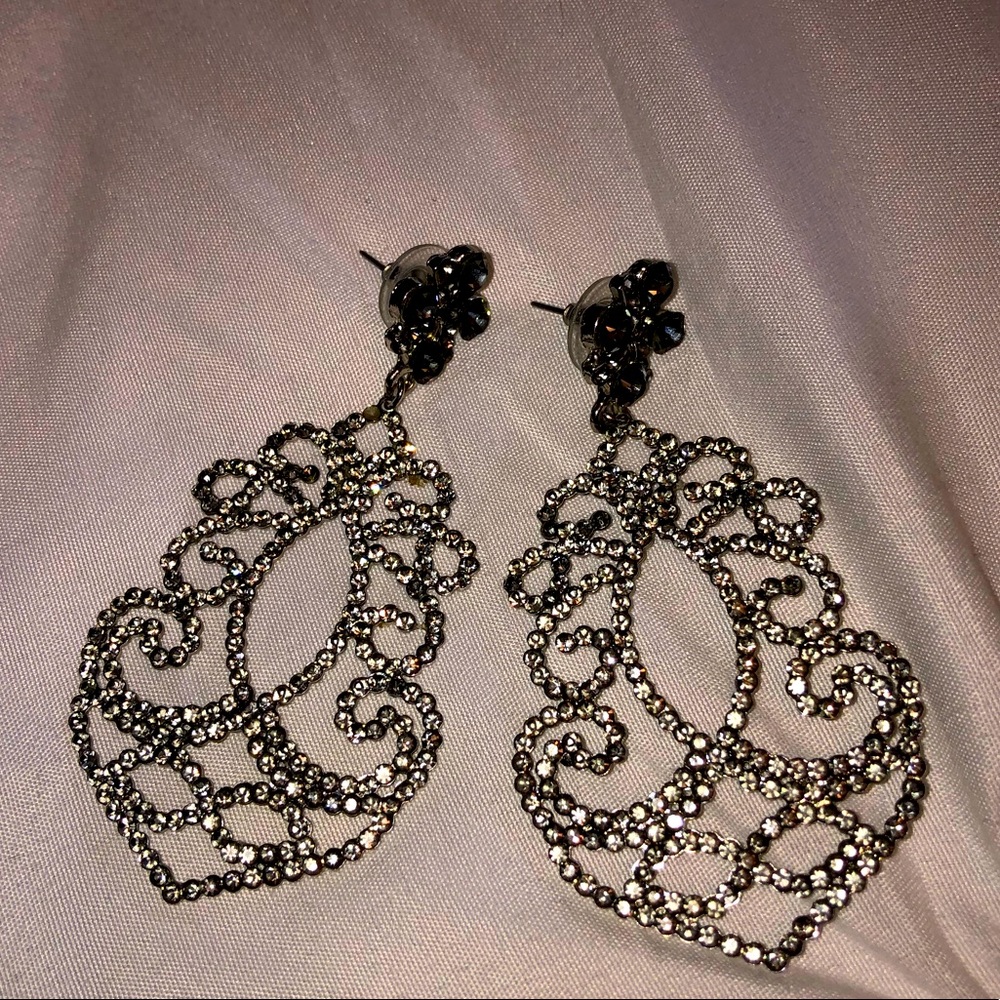 Le Chateau Earrings